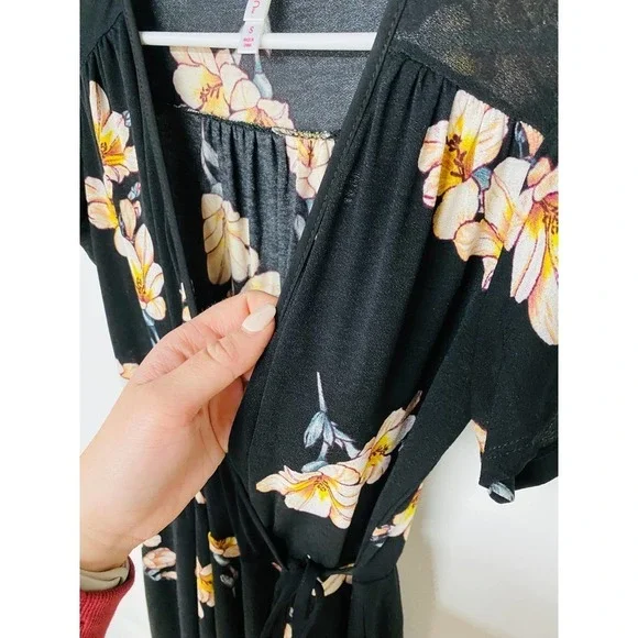 Xhilaration Floral Black Dress - Picture 5 of 7